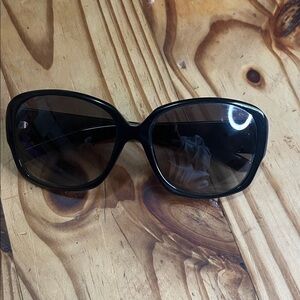 Burberry Black Oversized Oval Frame W Plaid Temple Sunglasses Italy 59 16 135